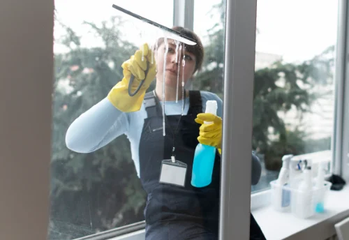 Nettoyage de vitres intérieures et extérieures à Contrexéville